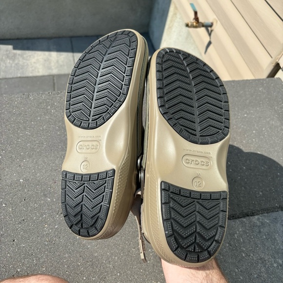 Museum of peace and quiet crocs - Picture 3 of 3